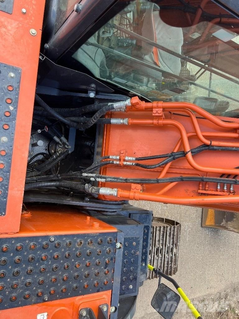 Hitachi zx210-6 Lánctalpas kotrók