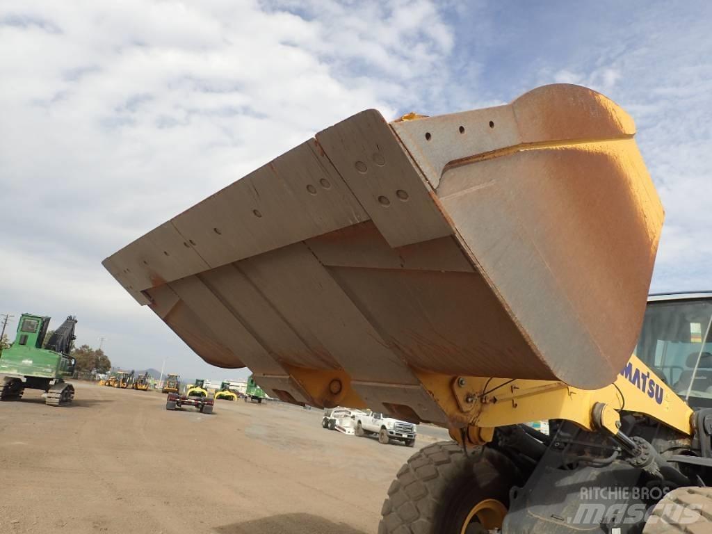 Komatsu WA475-10 Gumikerekes homlokrakodók