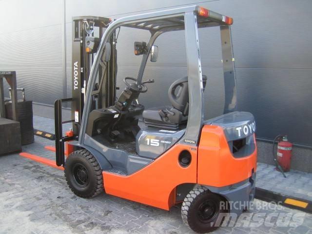 TOYOTA 028FGF15 Gázüzemű targoncák