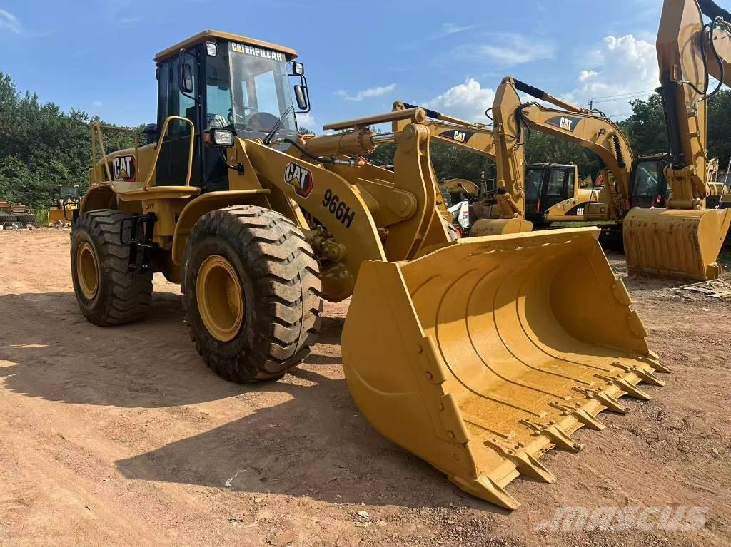 CAT 966 H Gumikerekes homlokrakodók