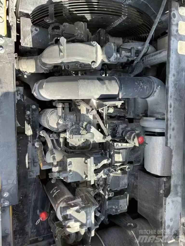 Komatsu 450LC-8 Lánctalpas kotrók