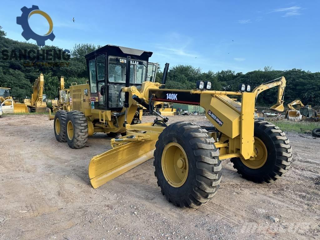 CAT 140K Gréderek