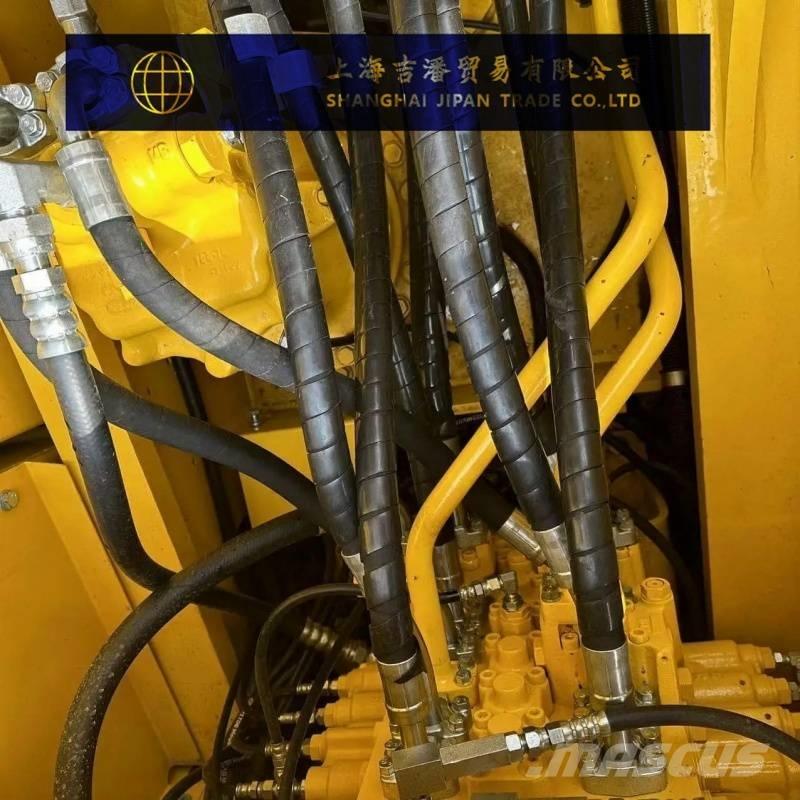Komatsu PC 220 Lánctalpas kotrók