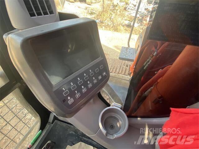 Hitachi ZX240H Lánctalpas kotrók