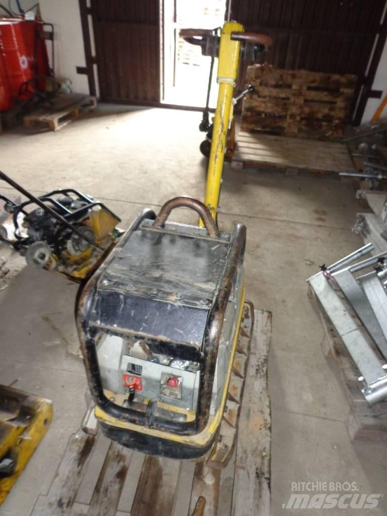Wacker DPU4045H Vibrátorok