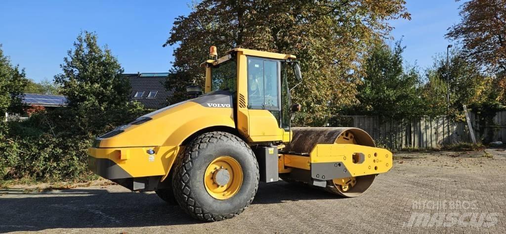Volvo SD 135 B Egydobos hengerek