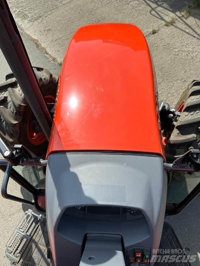 Kubota M4063 ROPS Traktorok