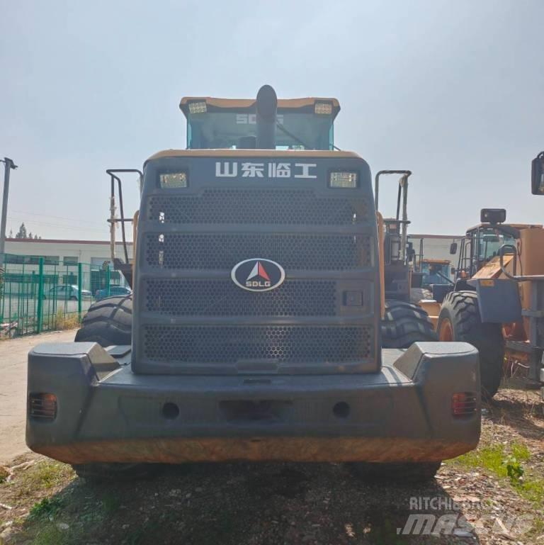 SDLG L 955 F Gumikerekes homlokrakodók