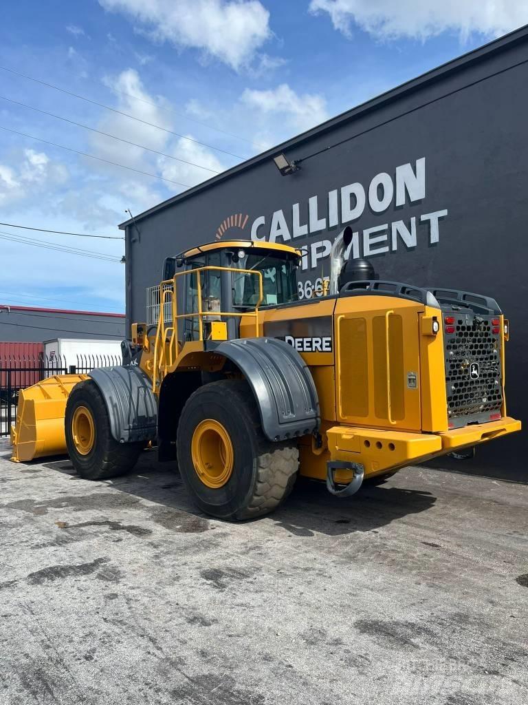 John Deere 824 K Gumikerekes homlokrakodók