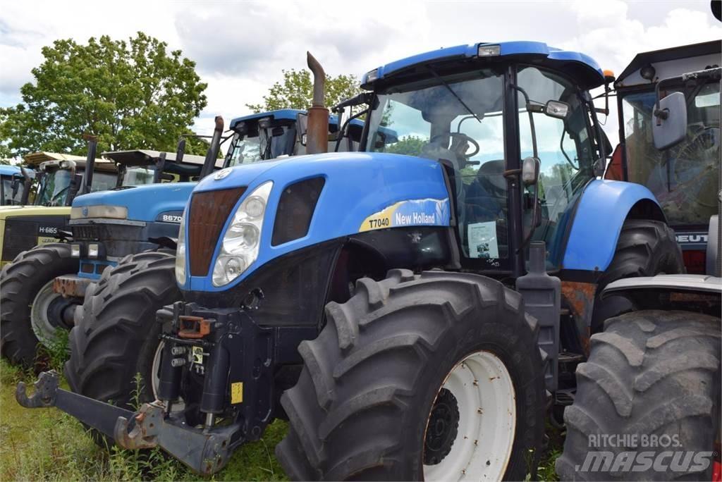 New Holland T 7040 Traktorok