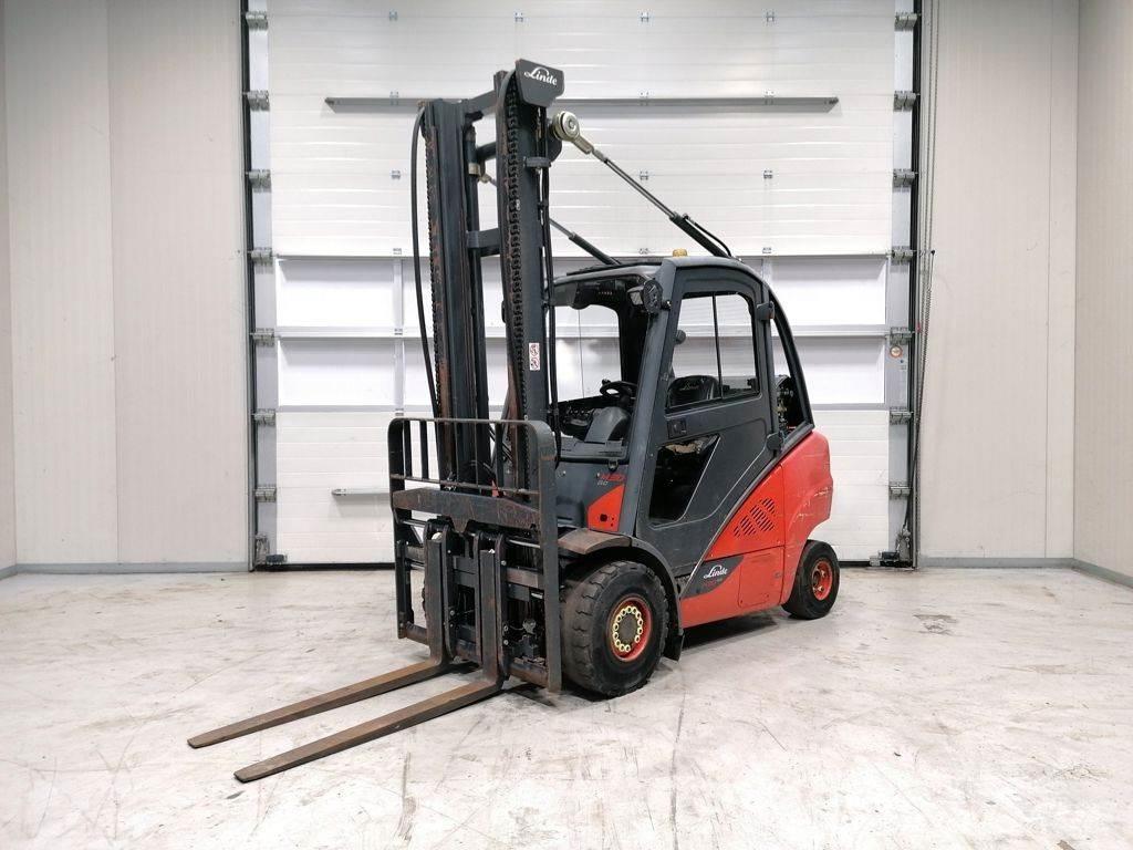Linde H30T-02 Gázüzemű targoncák