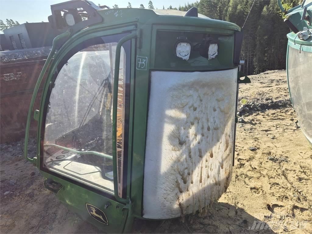 John Deere 1270G Vezetőfülke és belső tartozékok