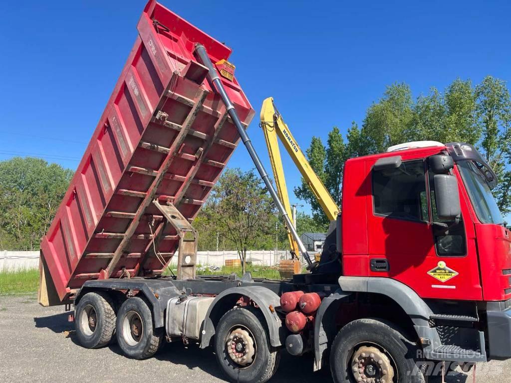 Iveco Trakker 440 Billenő teherautók