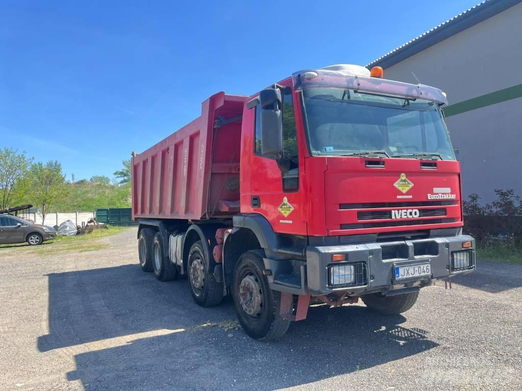 Iveco Trakker 440 Billenő teherautók