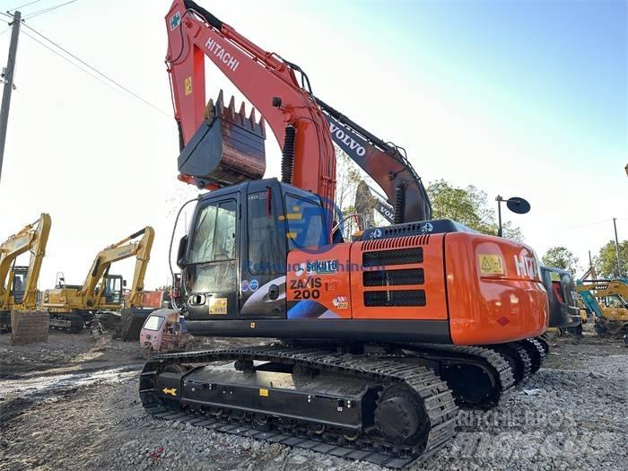 Hitachi ZX 200 Lánctalpas kotrók
