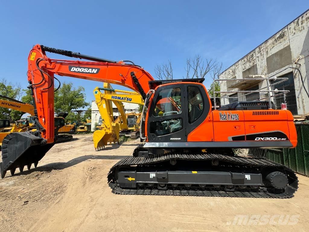 Doosan DX 300 LC-9S Lánctalpas kotrók