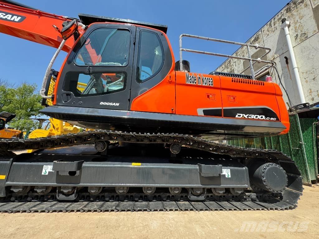 Doosan DX 300 LC-9S Lánctalpas kotrók