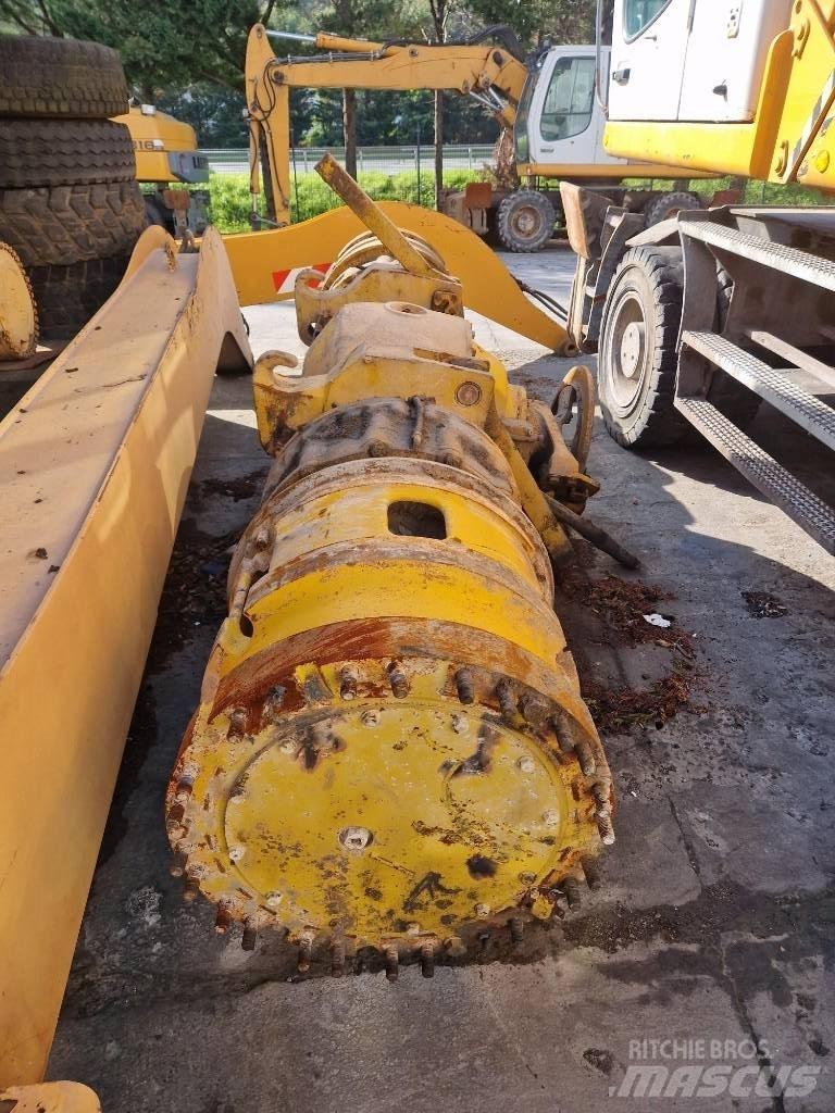 Komatsu KWA 055HD-4 Tengelyek