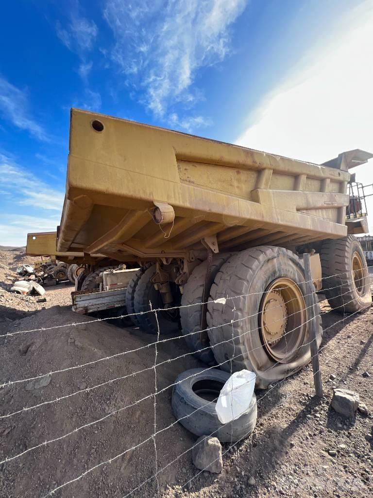 CAT 777 D Mezei dömperek