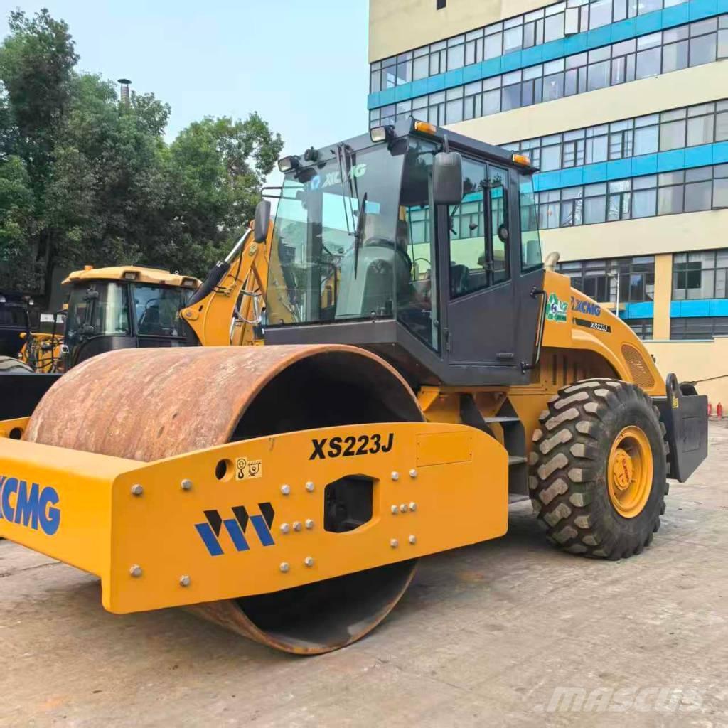 XCMG XS 223 J Egydobos hengerek