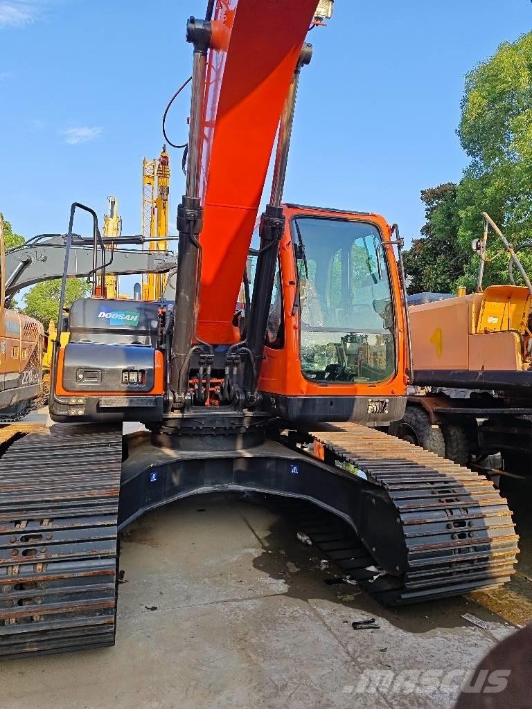 Doosan DX225LC-9C Lánctalpas kotrók