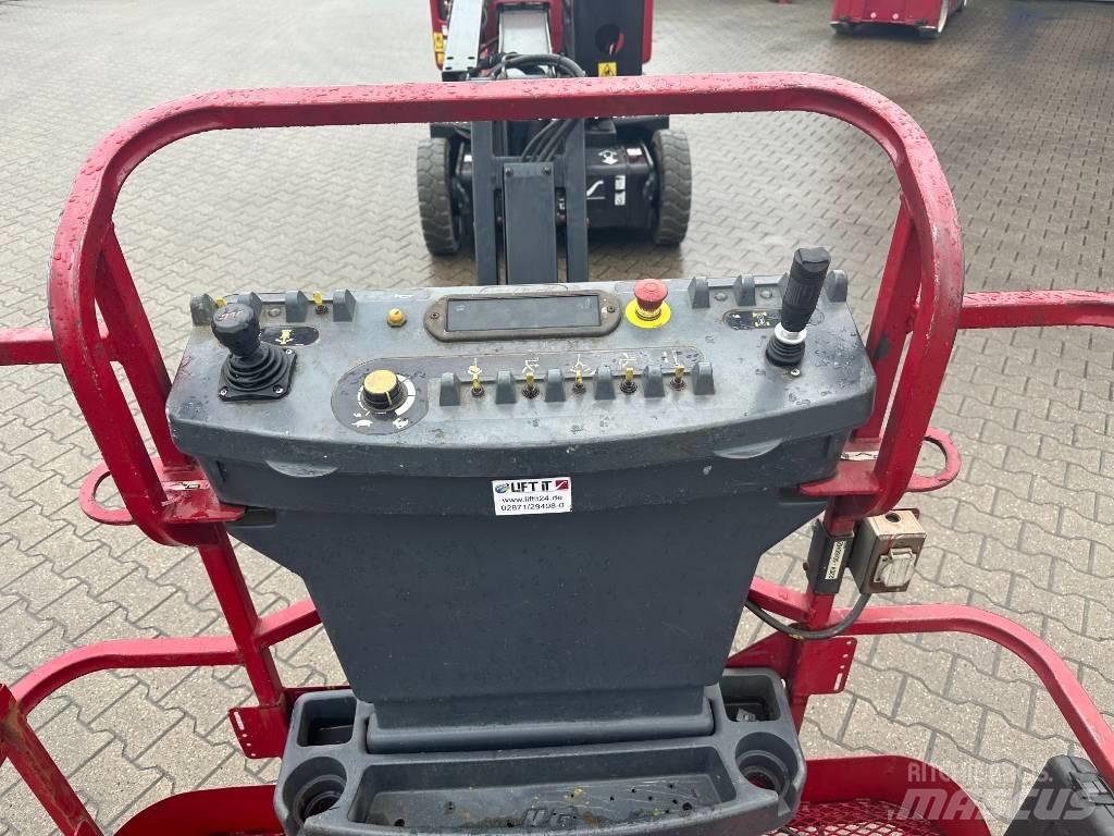 JLG E 400 AJPN Karos emelők