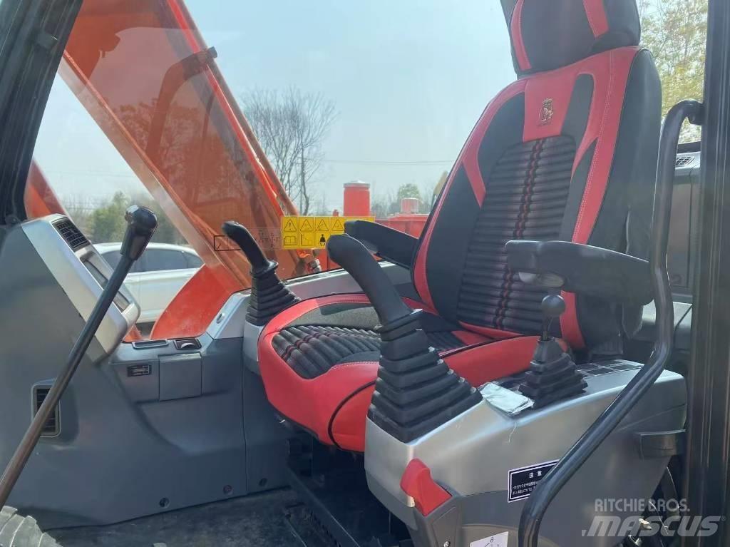 Doosan DX 75-9 C Közepes (midi) kotrók 7 t - 12 t