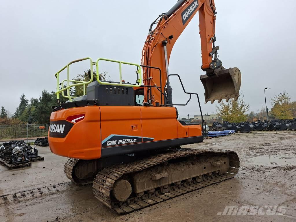 Doosan DX 225 LC Lánctalpas kotrók