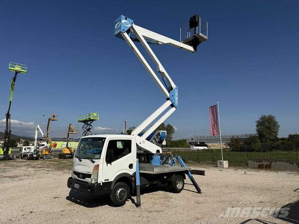 Socage DA320 Teherautóra szerelt emelők és állványok