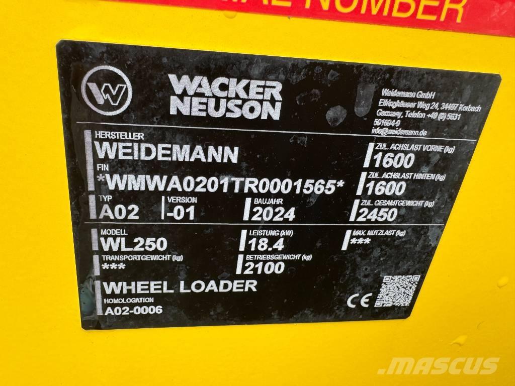 Wacker Neuson WL 250 Gumikerekes homlokrakodók