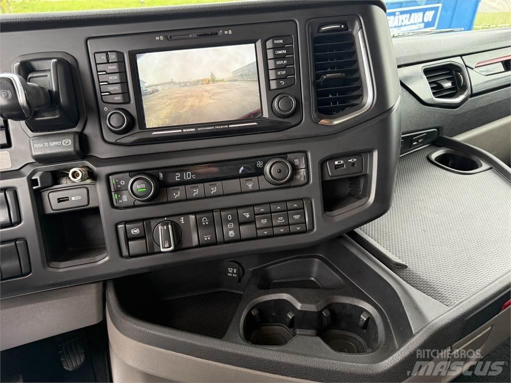 Scania R650 6X2 Horgos rakodó teherautók