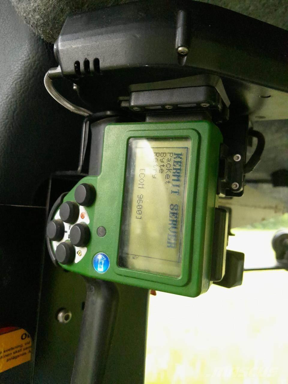 John Deere 1270 G Betakarítók