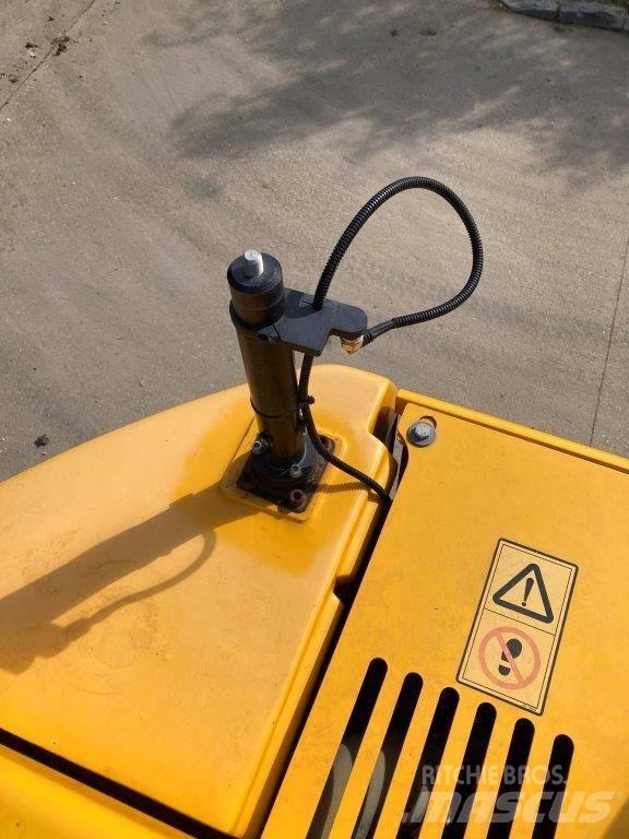 JCB 245 XR Lánctalpas kotrók