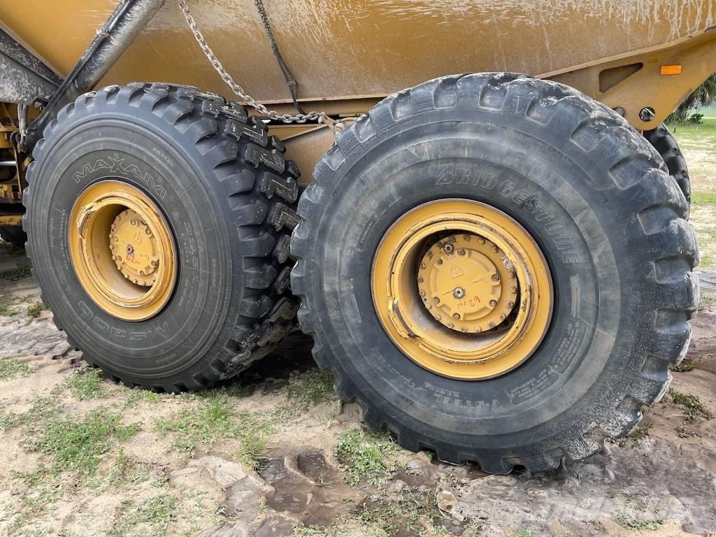 CAT 740 GC Csuklósdömperek