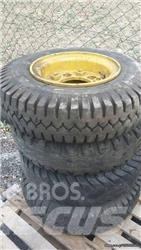 Bobcat 700x12 Gumiabroncsok, kerekek és felnik