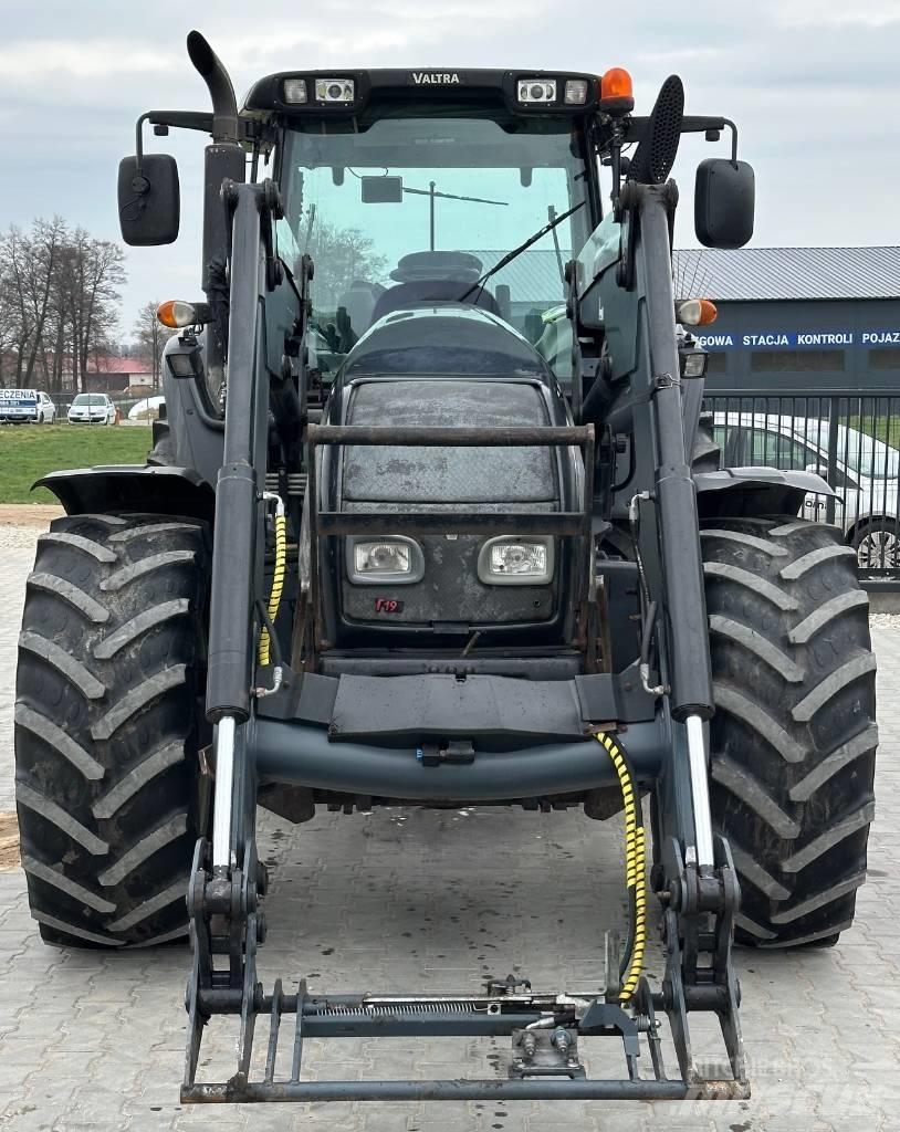 Valtra T 190 Traktorok
