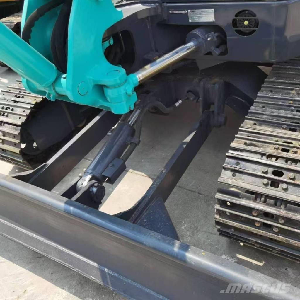 Kobelco SK 40 Mini kotrók < 7t