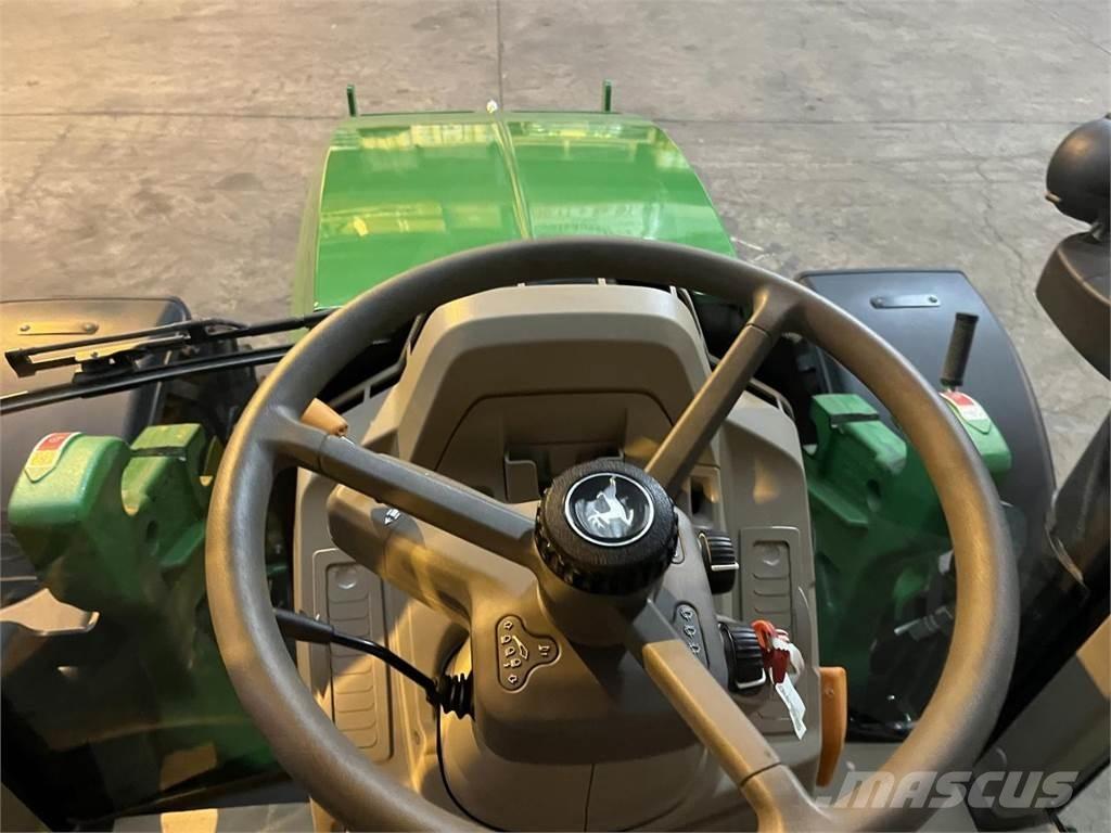 John Deere 6100M Traktorok
