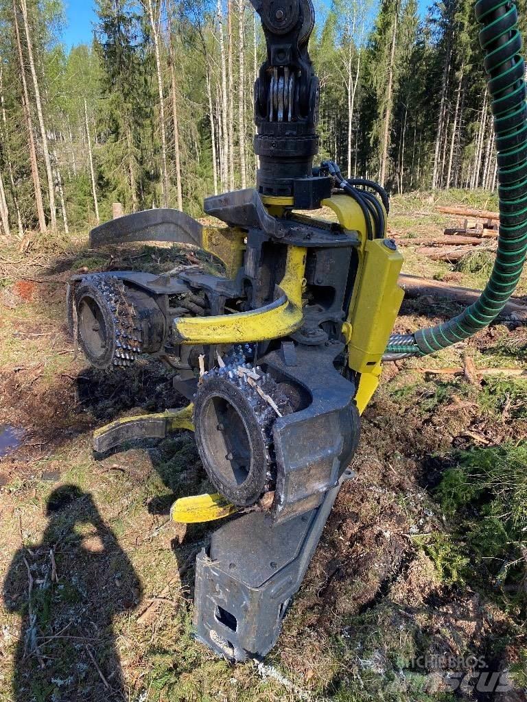 John Deere 1270 G Betakarítók