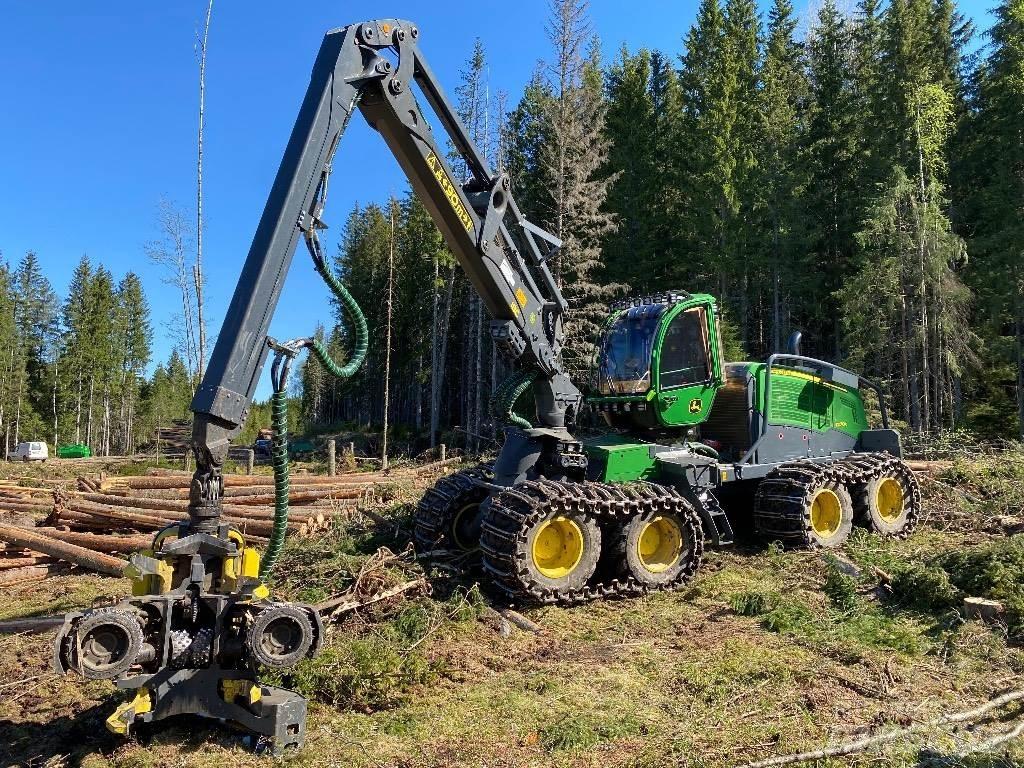 John Deere 1270 G Betakarítók