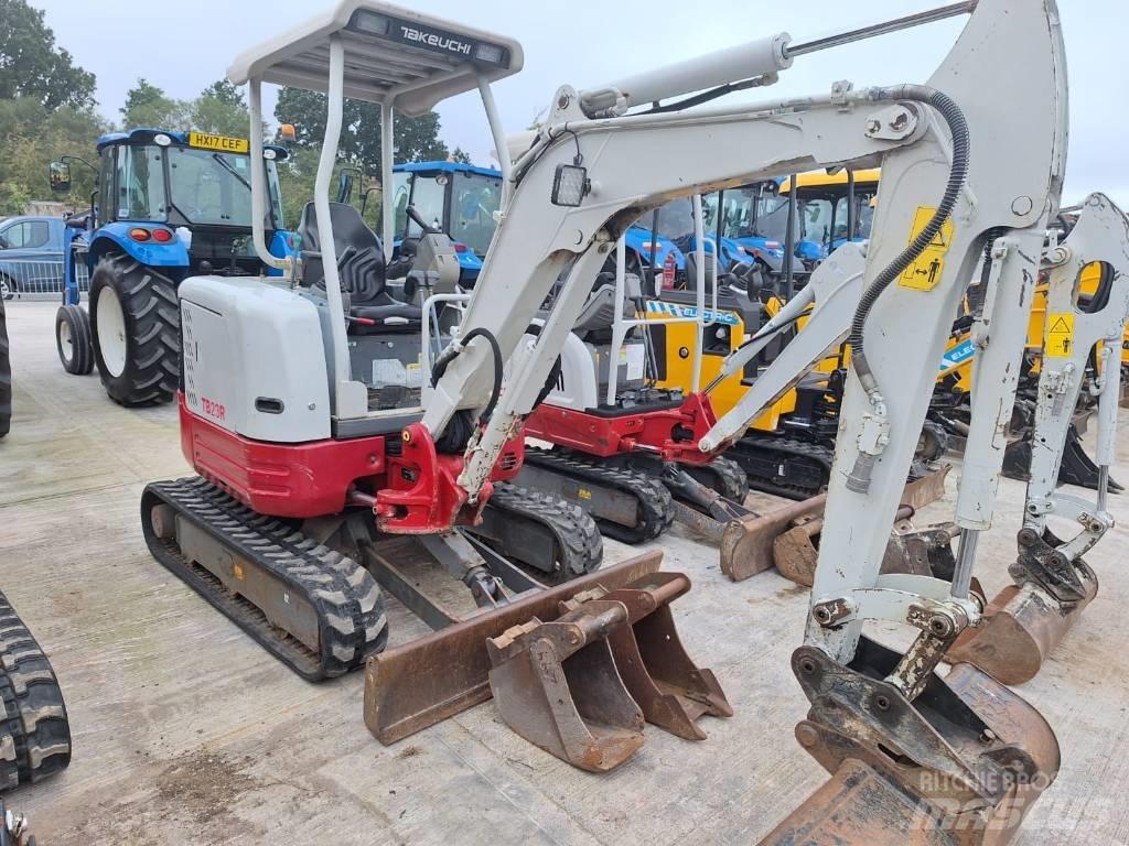 Takeuchi TB23R Mini kotrók < 7t