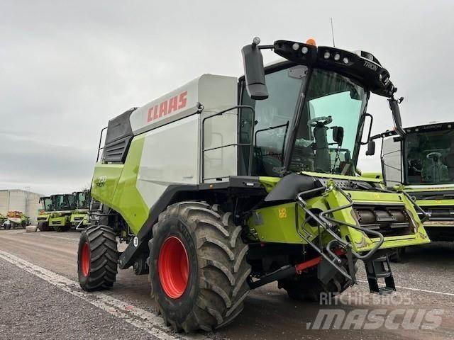 CLAAS TRION 750 Kombájnok