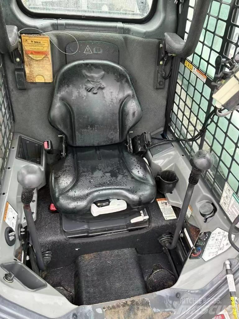 Bobcat S 750 Kompaktrakodók