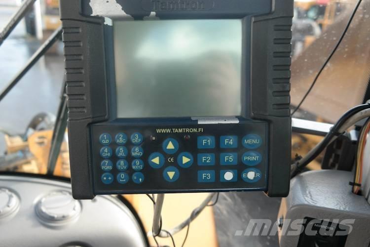 Volvo L220G Gumikerekes homlokrakodók