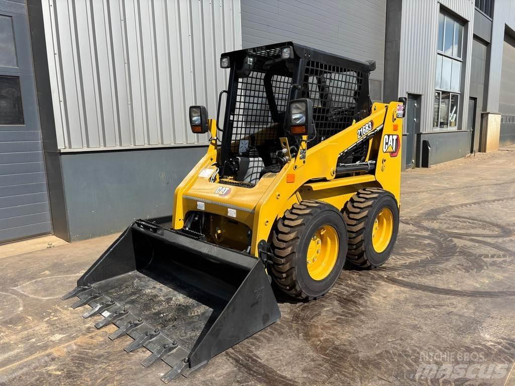 CAT 216B3 Gumikerekes homlokrakodók