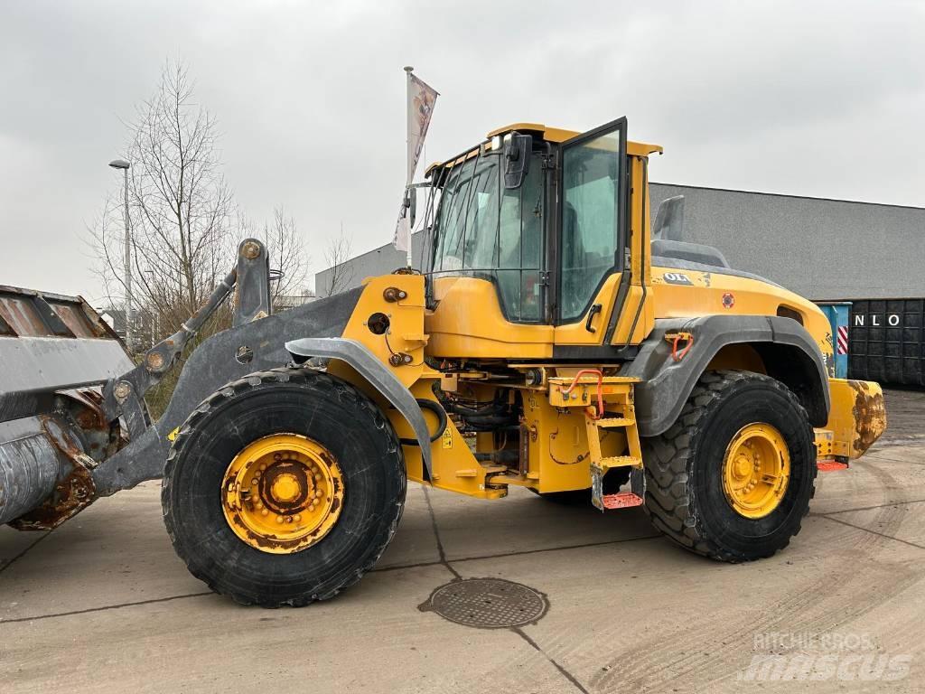 Volvo L 110 H Gumikerekes homlokrakodók