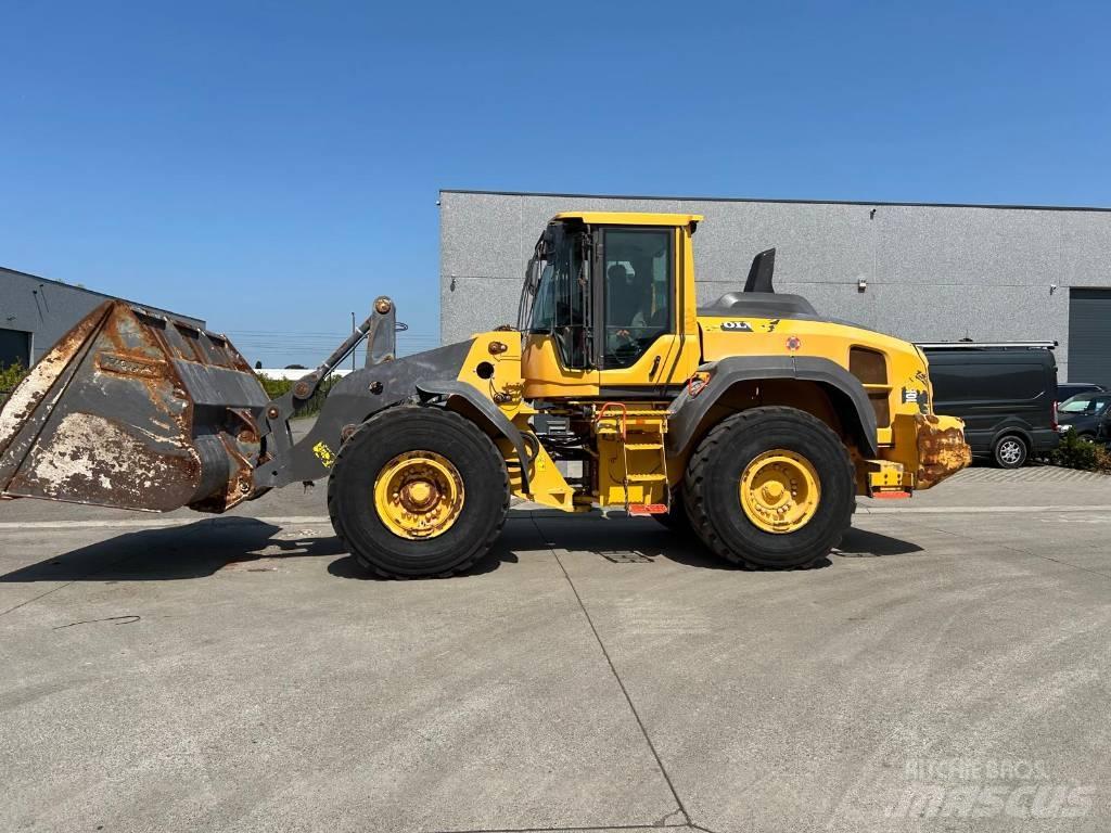 Volvo L 110 H Gumikerekes homlokrakodók