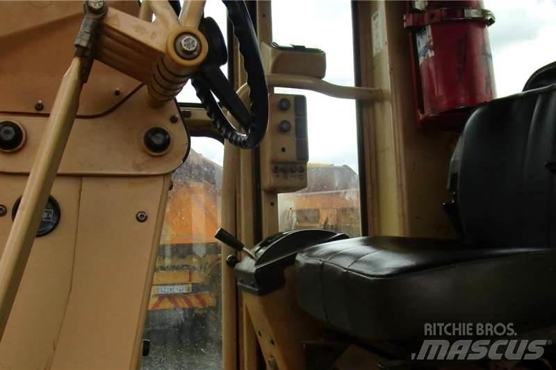 CAT 140H Gréderek