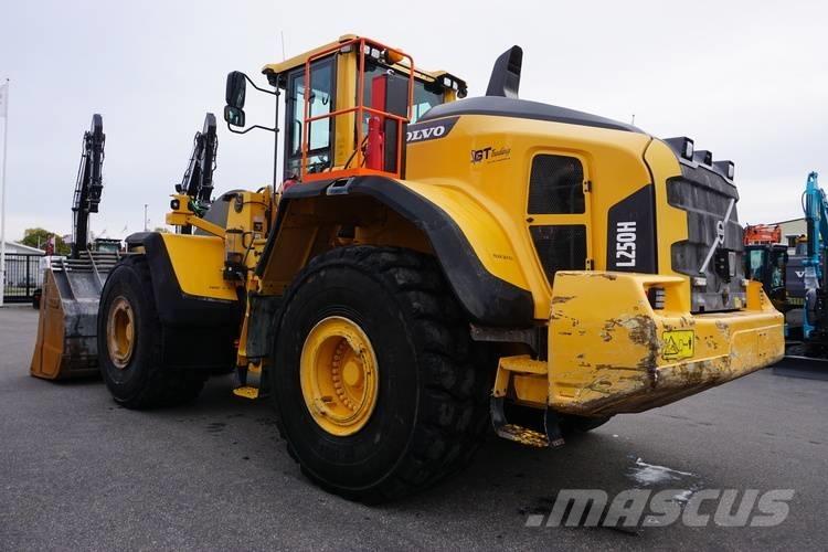 Volvo L250H Gumikerekes homlokrakodók
