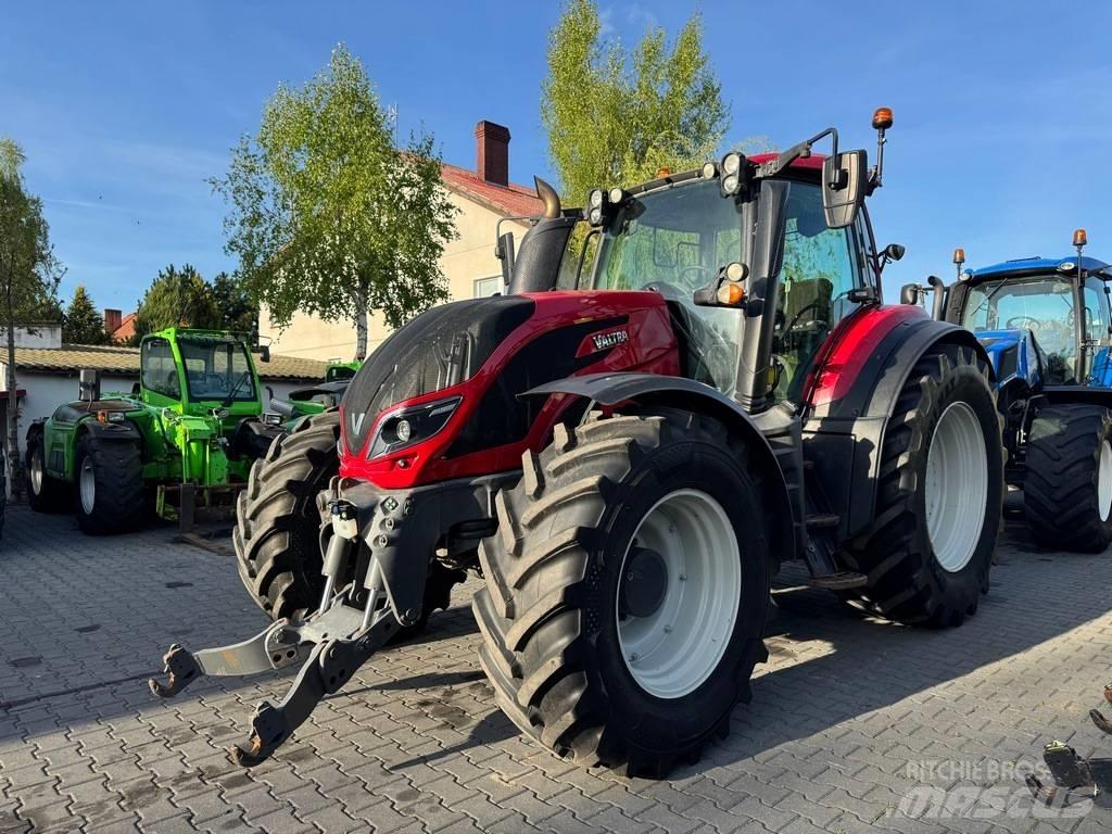 Valtra T234 VERSU Traktorok